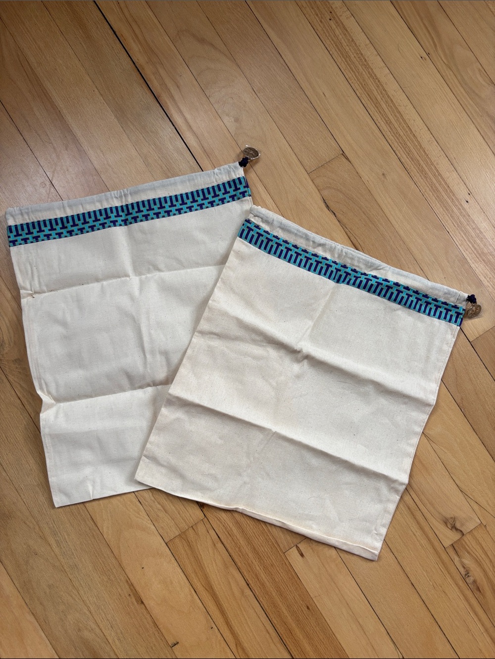 Tory Burch dust bag “Drawstring” with Blue Trim
